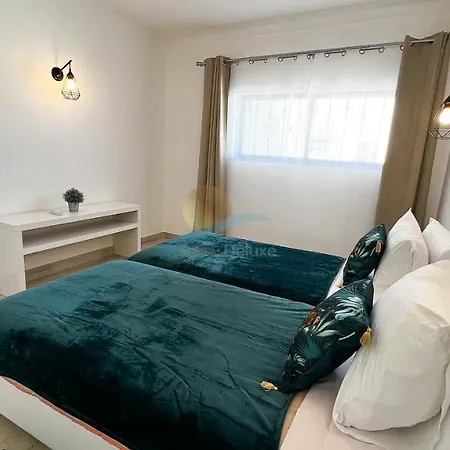 Апартаменти Alta Oura Prime By Sunny Deluxe